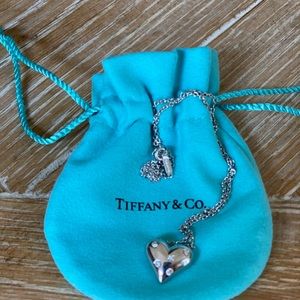 TIFFANY & CO Etoile Solid Platinum Five Diamond Heart Necklace, TCo Packaging ❤️